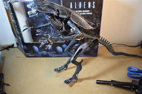 Neca Aliens Xenomorph Queen Ultra Deluxe Figure Rare Ex Shop