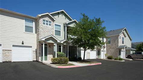 Photos | Springs at Live Oak Apartments in Live Oak, TX