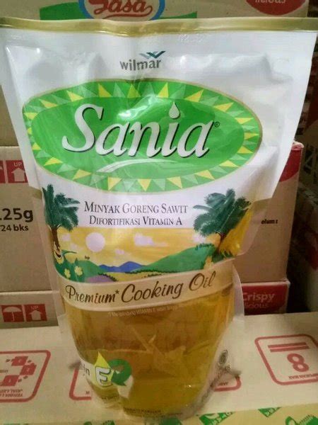 Jual Minyak Goreng Sania Premium Cooking Oil Pouch 2 Liter Di Lapak