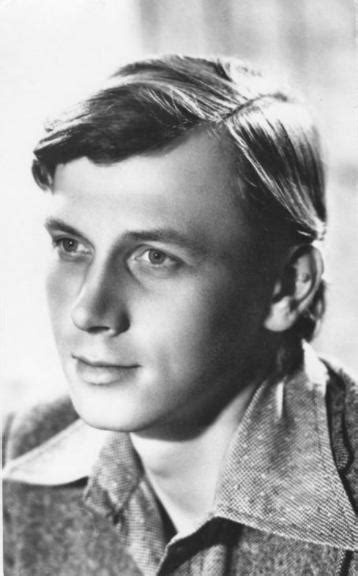 Yevgeni Karelskikh Death Fact Check, Birthday & Age | Dead or Kicking