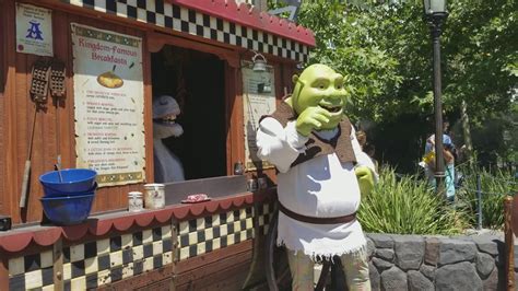 Universal Studios Hollywood W Shrek And Donkey Youtube