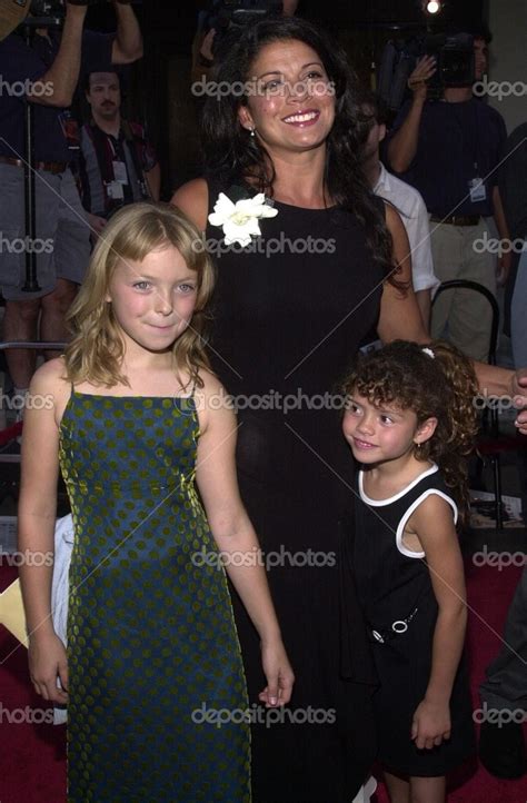 Dina Eastwood Francesca Eastwood And Daughter Morgan Stock Editorial Photo © S Bukley 17951801