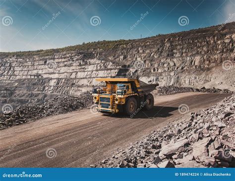 Quarry Mining in a Quarry by Machines Stock Photo - Image of machinery, equipment: 189474224