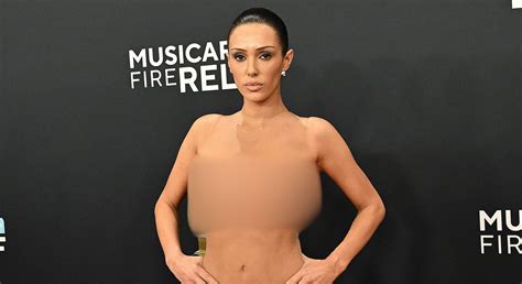 Inside Bianca Censori S Naked Grammys Outfit With Kanye West