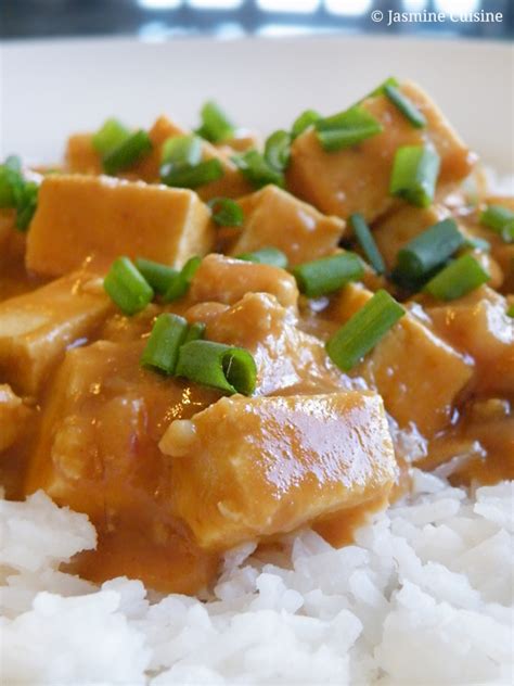 Tofu en sauce aux arachides végane Jasmine Cuisine