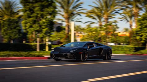 Papel De Parede X Px Carro Lamborghini Aventador X