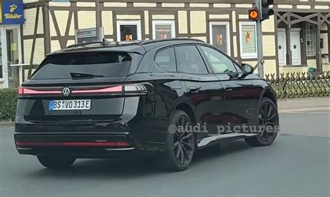 Volkswagen ID.7 Tourer electric wagon spy shots reveal an aggressive ...