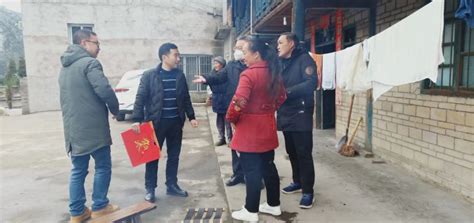 雅安市人民代表大会常务委员会新春送温暖 情满“黑砂城”——荥经县人大常委会开展新春“走基层送温”暖活动侧记