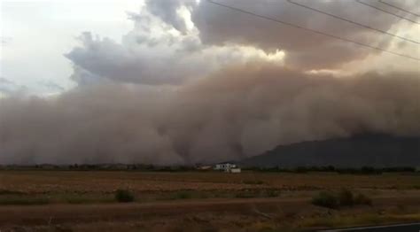 Picture Of The Day Huge Dust Storm Sweeps Across Phoenix The Atlantic