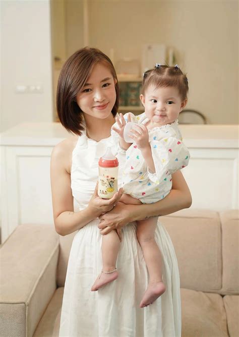 Hội bạn thân toàn hot girl Hà thành của Chi Pu Salim giờ ra sao Báo