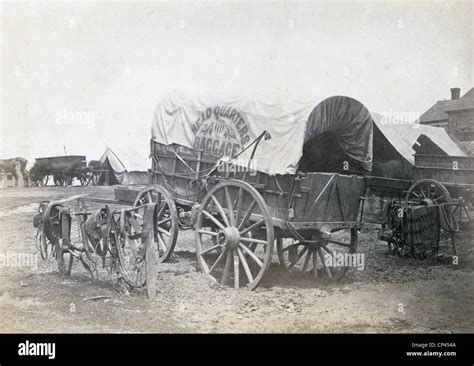 19th century covered wagon hi-res stock photography and images - Alamy