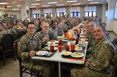 Fort Leonard Wood Soldiers enjoy a Thanksgiving feast – U.S. Army Fort ...