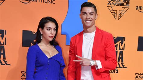 Así fue la caída de Georgina Rodríguez esposa de Cristiano Ronaldo