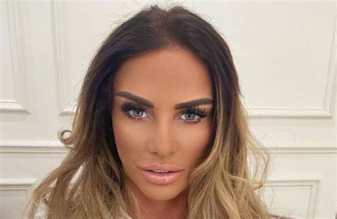 Katie Price Height Weight Measurements Bra Size Shoe Size