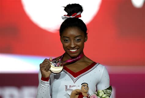 Biles Wins Record 13th Gold Medal With Vault Success At The Artistic