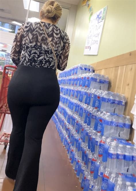 Sexy Cuban Milf In Flared Leggings Spandex Leggings Yoga Pants Forum