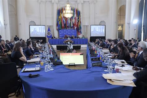 Oea Aprueba Una Resoluci N Que Abre La Puerta A La Suspensi N De Venezuela