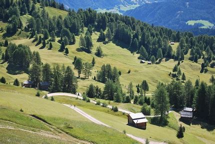 Giro Del Sass De Putia In Dolomiti