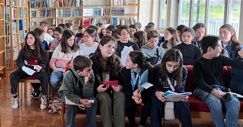 Escola Básica de Santo Tirso assinalou o Dia Mundial da Poesia