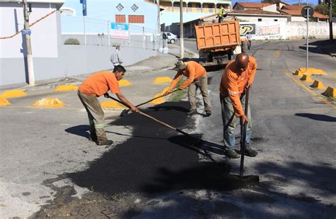 Opera O Tapa Buraco Atender A Quatro Bairros Nesta Semana