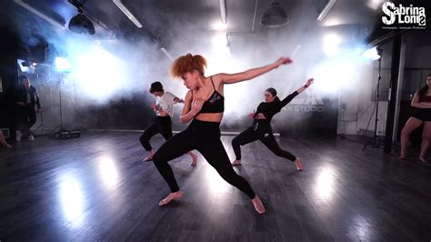 Contemporary Dance: All You Need to Know About It | DanceLifeMap