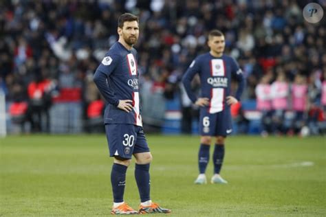 Détestable dépressif Lionel Messi détruit encore le PSG les