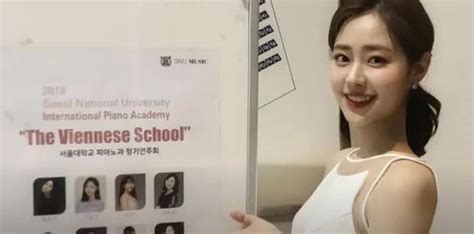 Hoa H U Hot Nh T A Ng C C Th N P Hi M C H C V N Kh Ng V Ng M Th A Kim C Ng