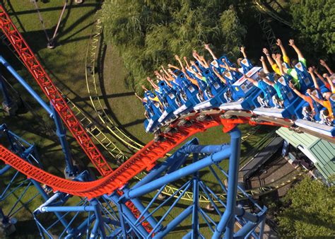 SUPERMAN™ The Ride | Six Flags New England