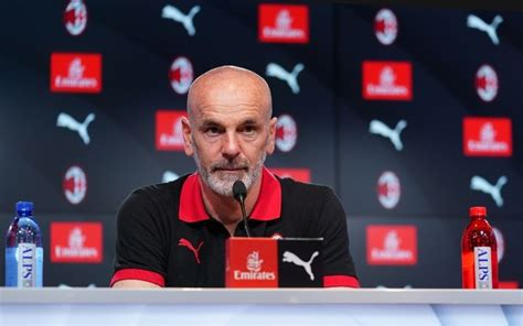 Stefano Pioli Tecnico Del Milan Ha Parlato In Conferenza Stampa Alla