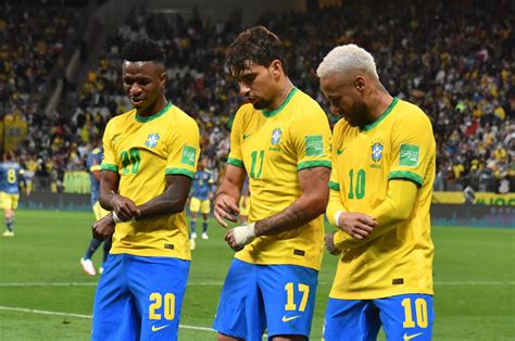 Football Coupe Du Monde Gr Ce Neymar Et Paqueta Le Br Sil