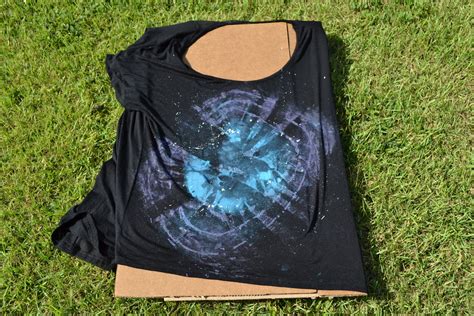 Craftstyle: D.I.Y: Galaxy Print T-shirt