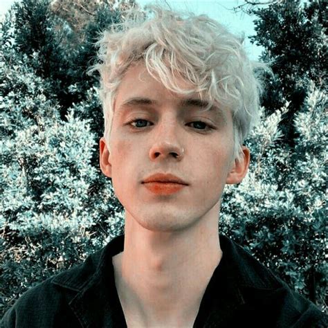 🌺 Lᥲყ᥆ᥙt᥉ ² ۵ Troye Sivan┃ Blessedlawley In 2021 Troye Sivan