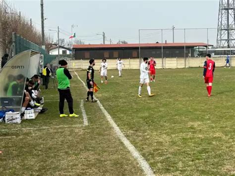 Il Monferrato Calcio Valenzana Mado Sempre In Vetta Beffa Finale