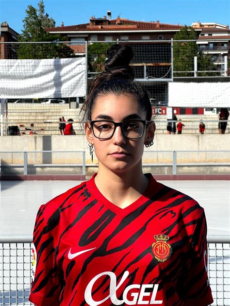 Aniquiladoras Fútbol Club on Twitter Quién es Espe y quién es Monica