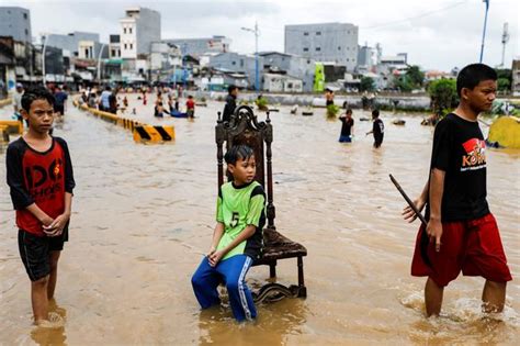 Korban Banjir Jakarta Gugat Anis Baswedan disorot Media Asing