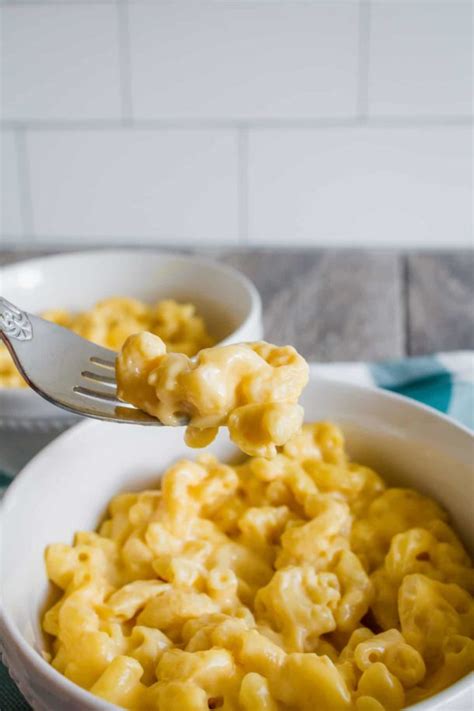 Delicious And Easy Crock Pot Mac And Cheese