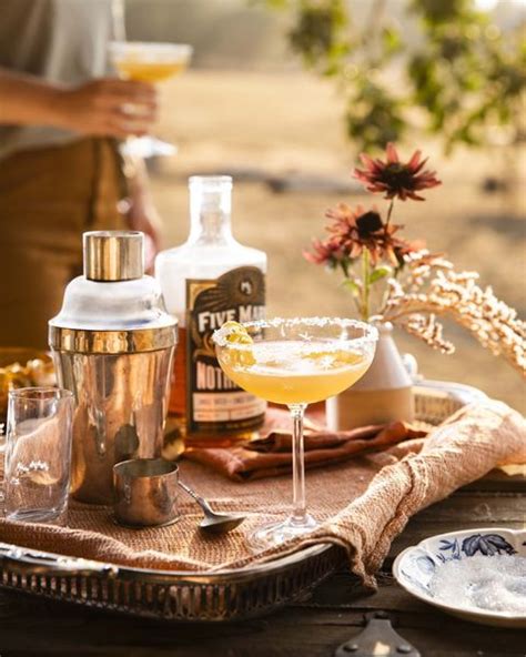 30 Best Fall Cocktails Easy Drink Recipes For Autumn