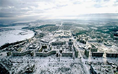 Pripyat The Ghost Town Ukraine Chernobyl Wallpaper 1920x1200