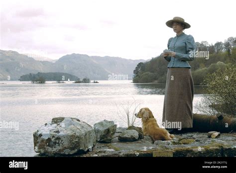 Renee Zellweger Miss Potter 2006 Stock Photo Alamy