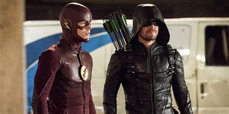 Stephen Amell Opens Up About Arrowverse Return In The Flash Season 9