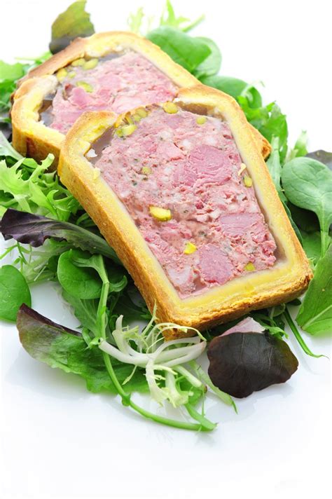 Recette pâté moulé en croûte Marie Claire