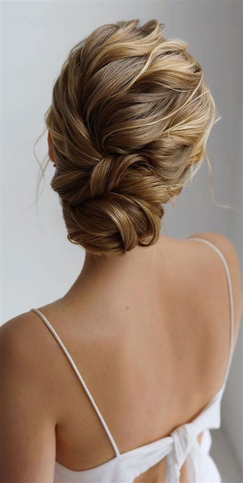 31 Super Easy Updos For Beginners To Try In 2023 Artofit