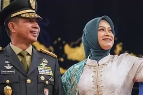 Profil Dan Biodata Evie Sophia Indra Istri Panglima Tni Agus Subiyanto