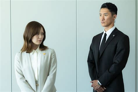 テレ朝post 岩本照×白石麻衣、新ドラマ『恋する警護24時』で“相性最悪”な2人のシーン写真公開！