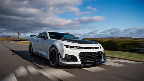 Chevy Camaro Zl1 1le Extreme Track Performance Package Dominates Race