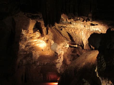 Lincoln Caverns: Exploring Beauty in the Depths of Pennsylvania ...