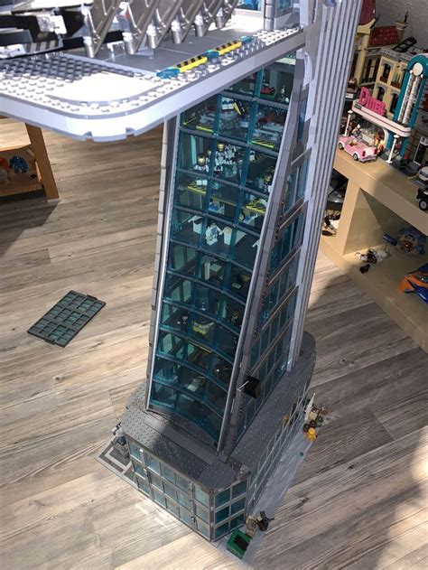 Amazing Lego Avengers Tower Moc