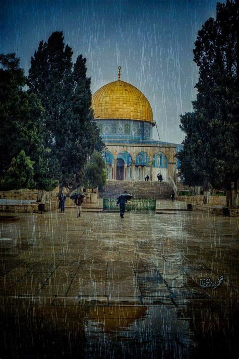 The Dome Of The Rock In The Rain