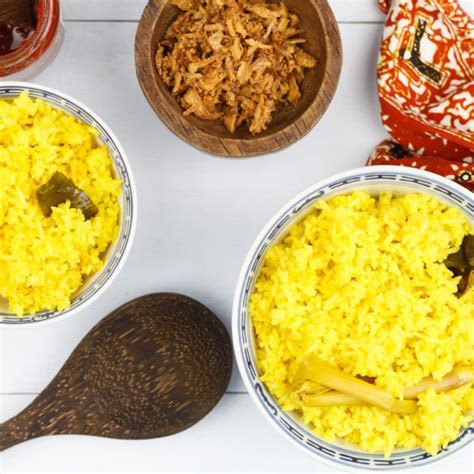 Nasi Kuning Indische Gele Feestrijst Erik S Asia SmaakMenutie