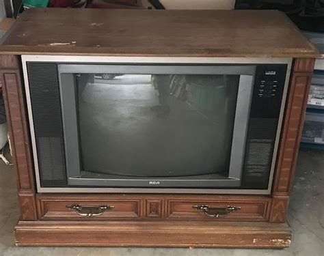 Rare Rca 27 Crt Tv Vintage Console With Wheels Rollable Wooden Cabinet